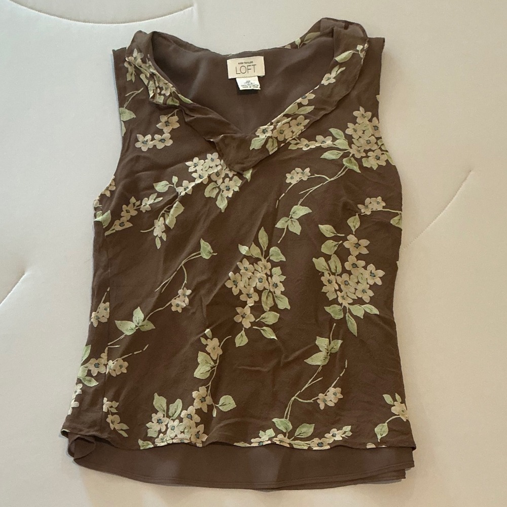Ann Taylor LOFTSilk Brown Floral Sleeveless V-Neck Ruffle Blouse Top 2P Y2K